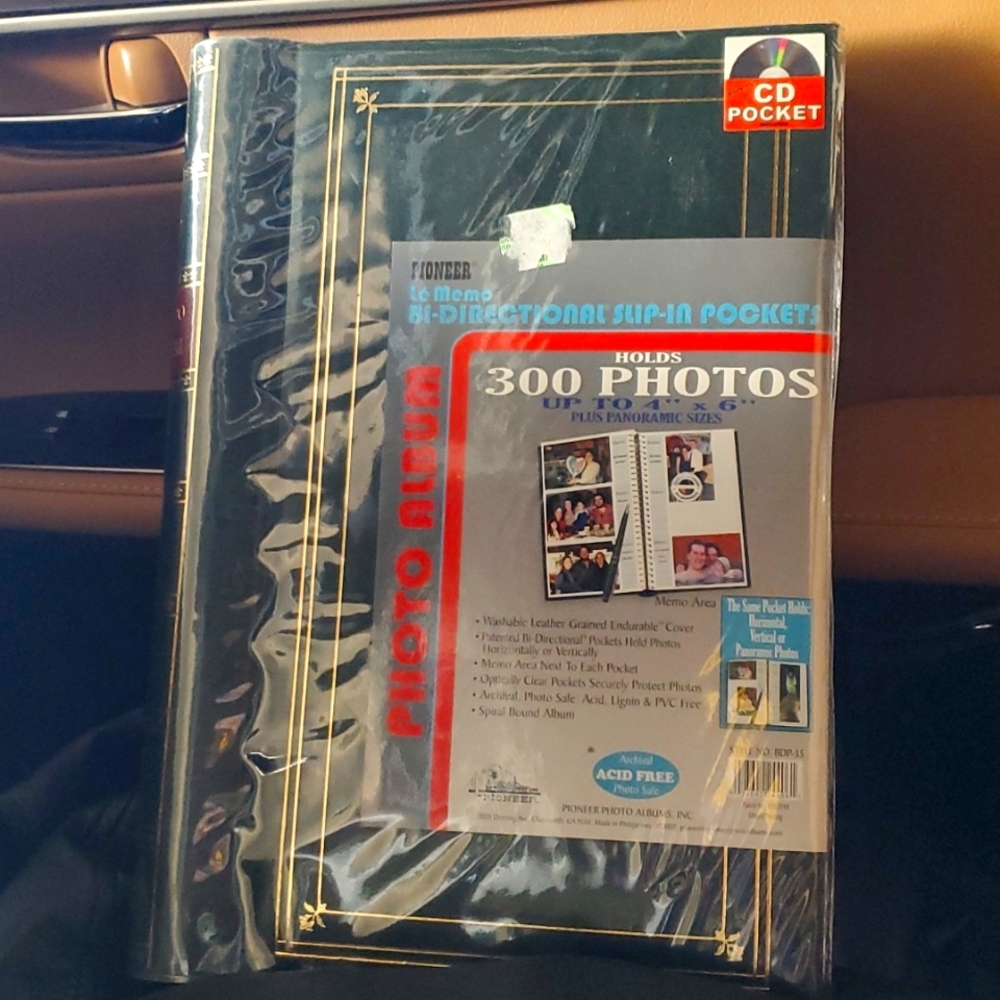 Pioneer 300 Photo Album